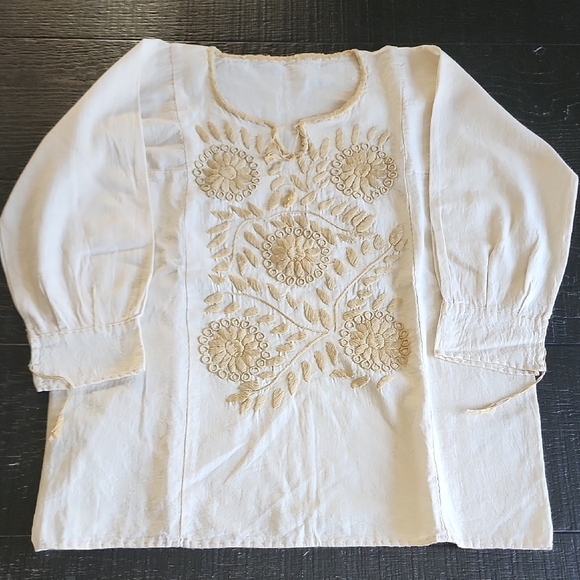 Mexican Embroidered Cream Blouse NWOT - Picture 1 of 6